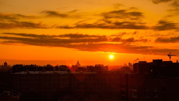 Закат в городе