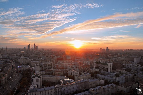 Закат над городом