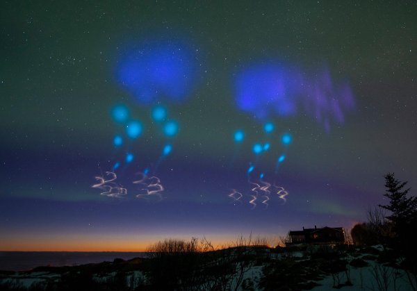 Странные облака