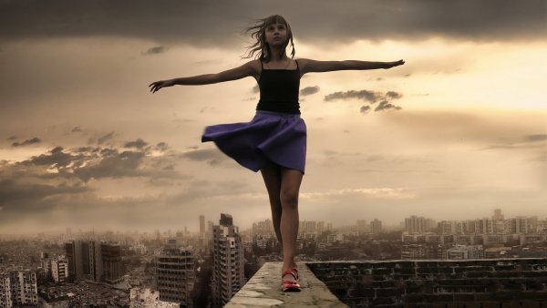 Женщина на рассвете