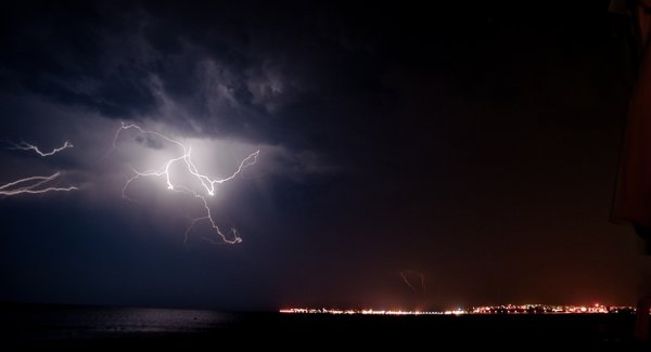 Небо разверзлось