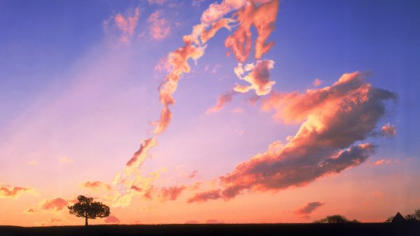 Солнце сквозь тучи