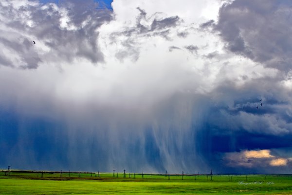 Лучи солнца сквозь облака