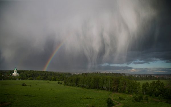 Лик Иисуса Христа в небе