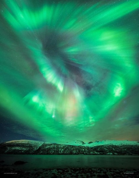 Северное сияние небо