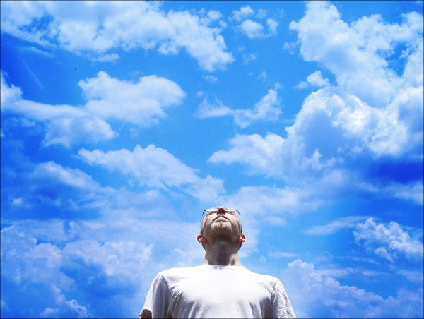 Человек на облаке