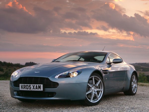 Астон Мартин v8 Vantage
