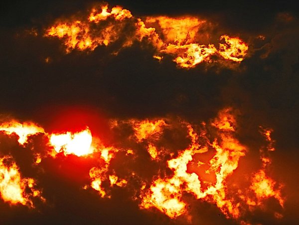 Горящее небо