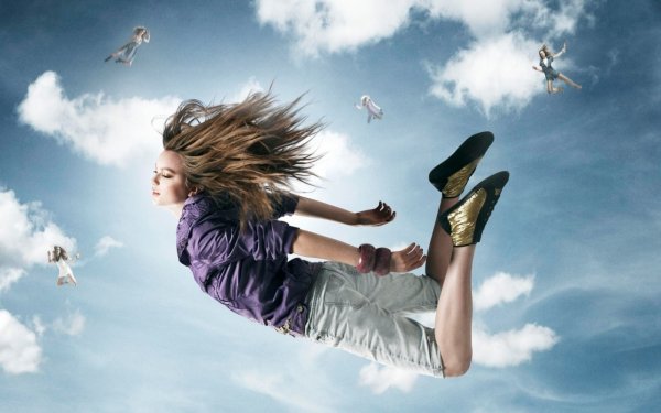 Девушка в полете