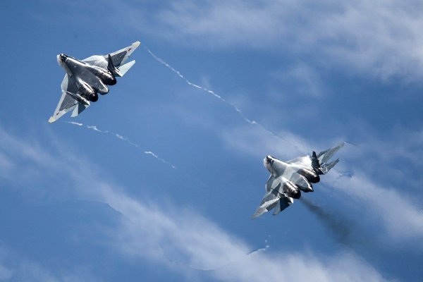 Военные самолеты в небе