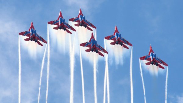 Су-27 истребитель Соколы