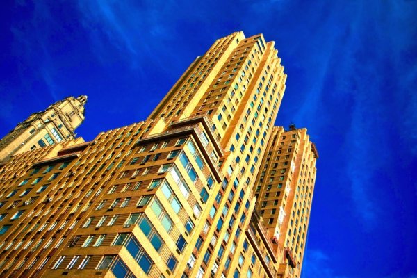 Солнечные лучи в здании