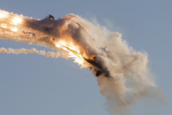 Взрыв самолета в воздухе