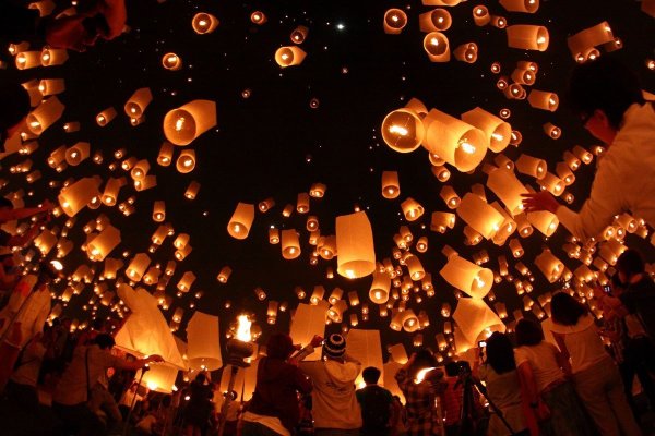Yi Peng Lantern Festival (фестиваль фонариков) в Таиланде