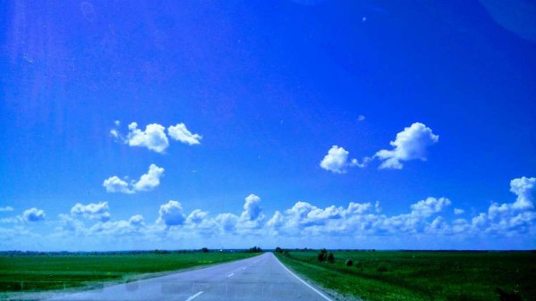 Дорога голубое небо