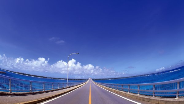 Дорога голубое небо