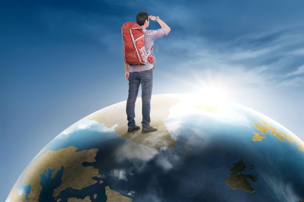 Люди на земном шаре