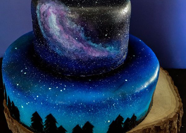 Торт черный космос