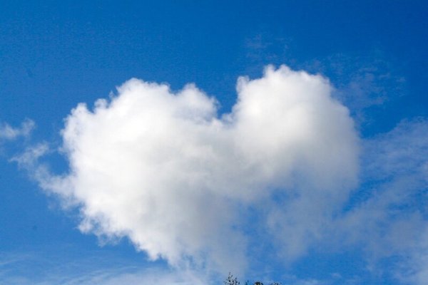 Сердечко в небе