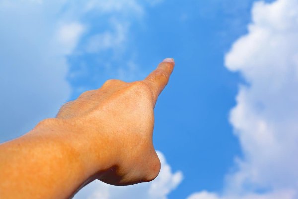 Пальцем в небо фразеологизм