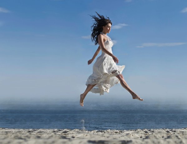 Девушка в полете