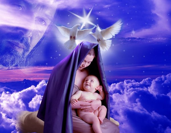 Мама ангел с малышом