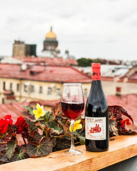 Добрый вечер у моря с вином