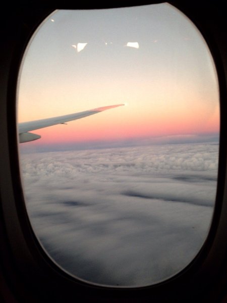 Облака из иллюминатора самолета