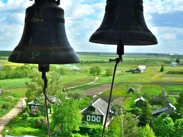 Стихи о колоколах и колокольном звоне