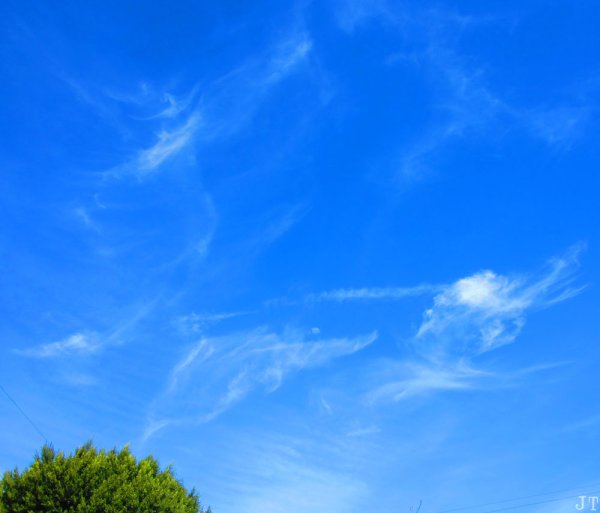 Голубое небо и солнце