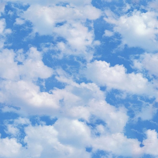 Полосы от самолета на небе