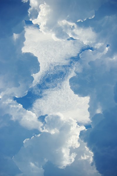 Летнее небо с облаками