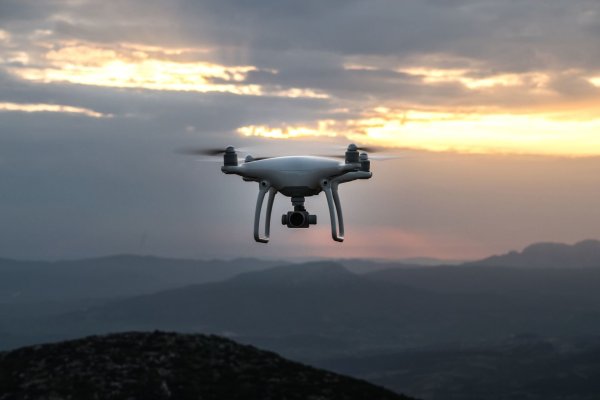 Беспилотники в воздухе