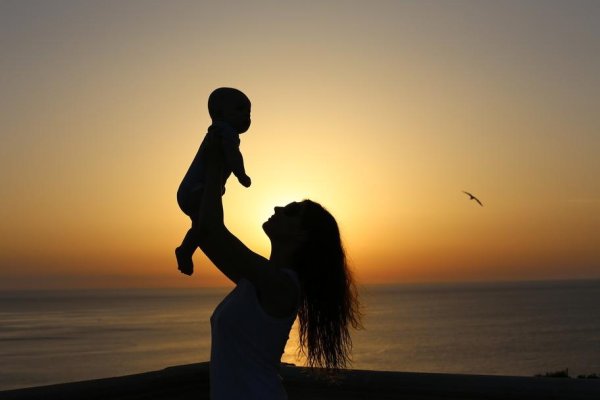 Ангел на облаке