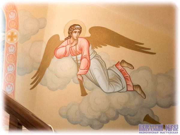 Ангел с дудкой