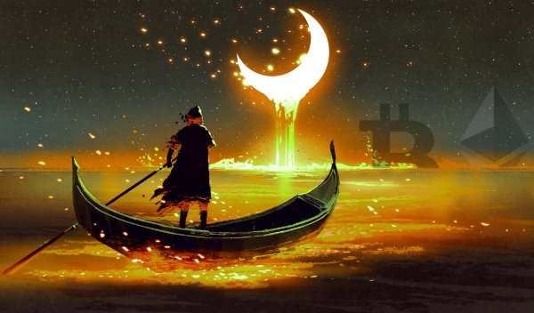 Перевернутая лодка на берегу