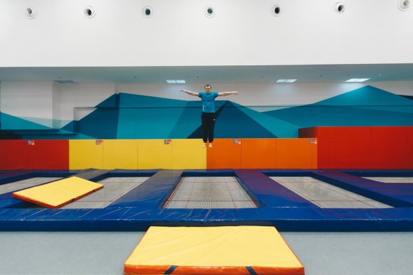 Батутный центр в Москве небо на Бабушкинской