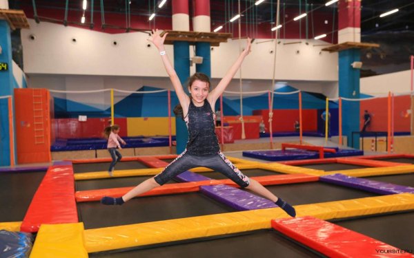 ТЦ Филион батутный центр