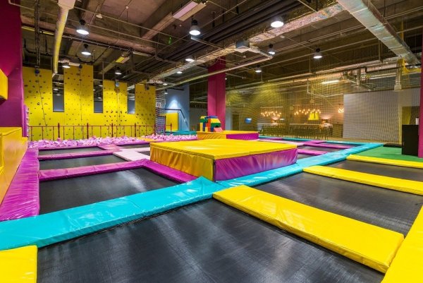 Батутный центр Flip Fly