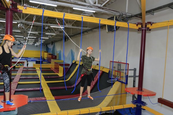 Батутный парк небо на Севастопольском