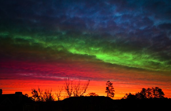 Яркое зарево