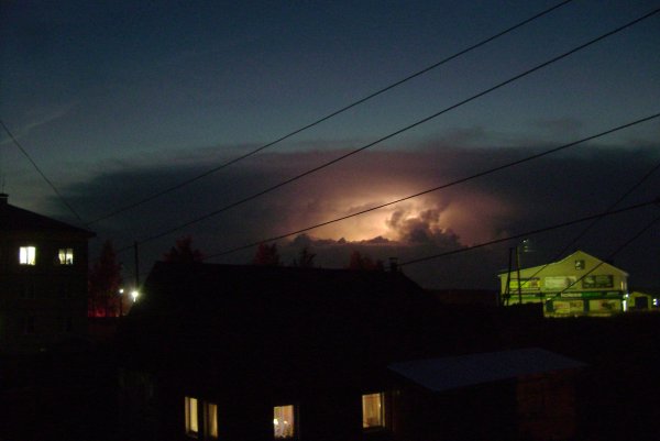 Зарница в небе ночью