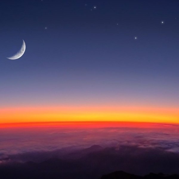 Красивая Луна