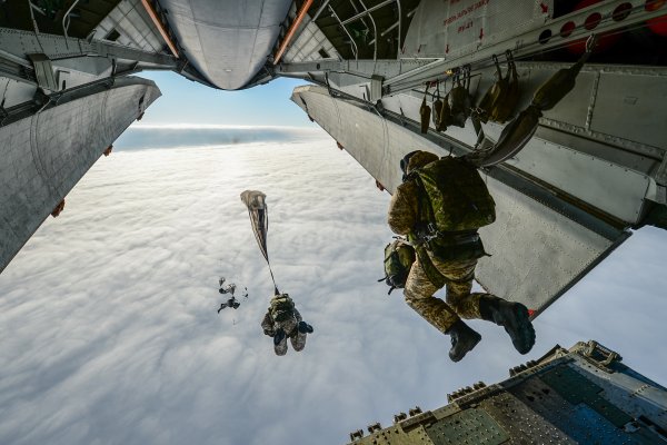 Десантирование ВДВ С ил 76