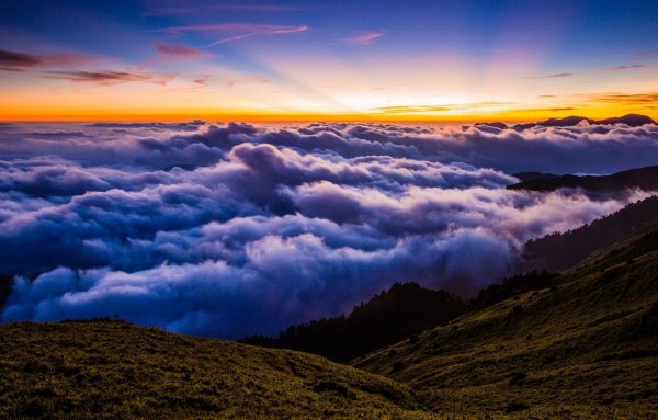 Красивое небо и горы