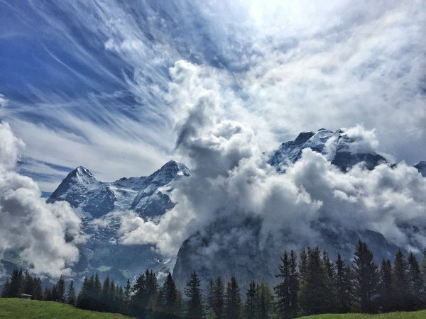 Горы небо облака