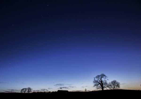 Темное звездное небо