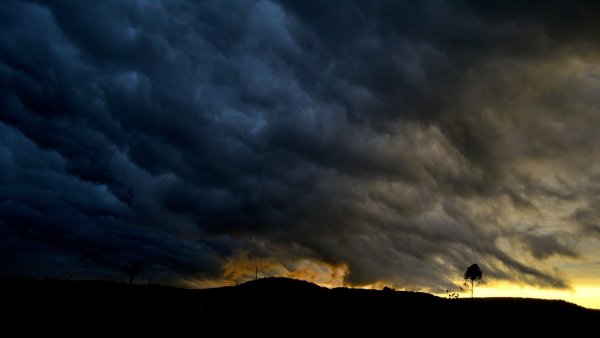 Мрачное небо