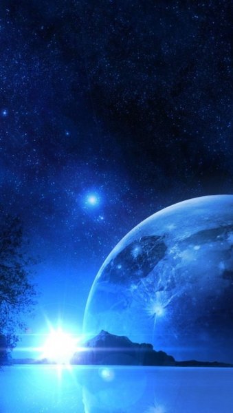 Красивое ночное небо с планетами