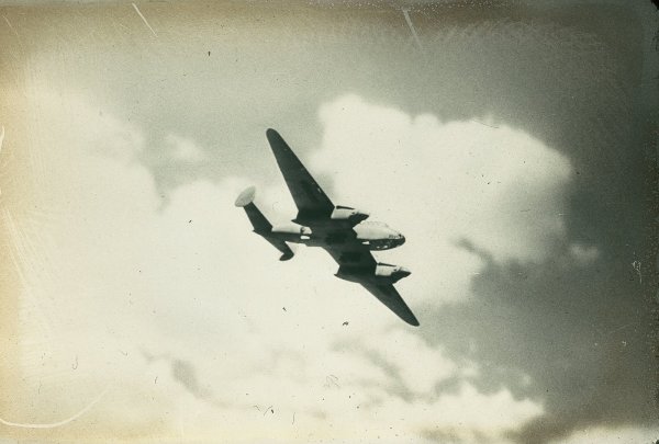 Советские самолеты в небе